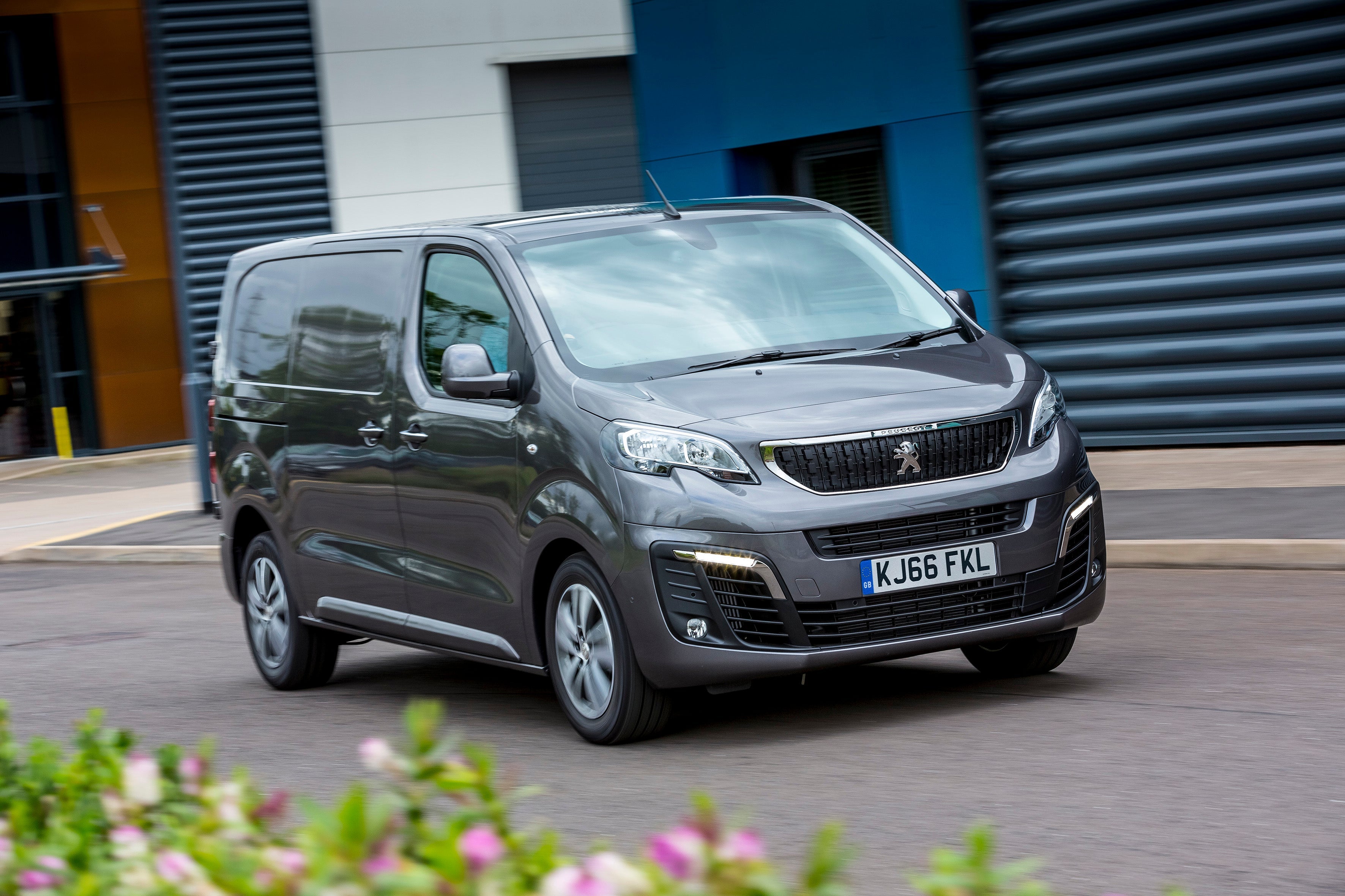 Peugeot expert 2019 review sale